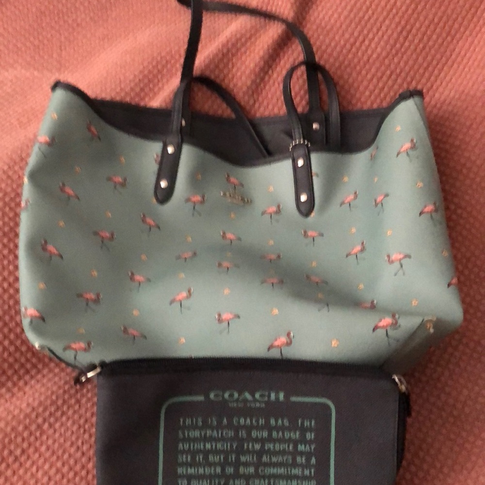 Coach flamingo shoulder bag